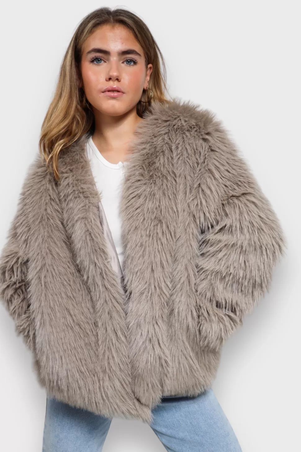 Jacks^Meet Me There Furry Jacket Taupe